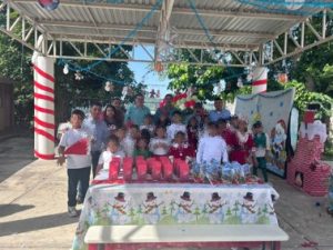 Lee más sobre el artículo Alfa y Omega No. 9: Entrega de juguetes.