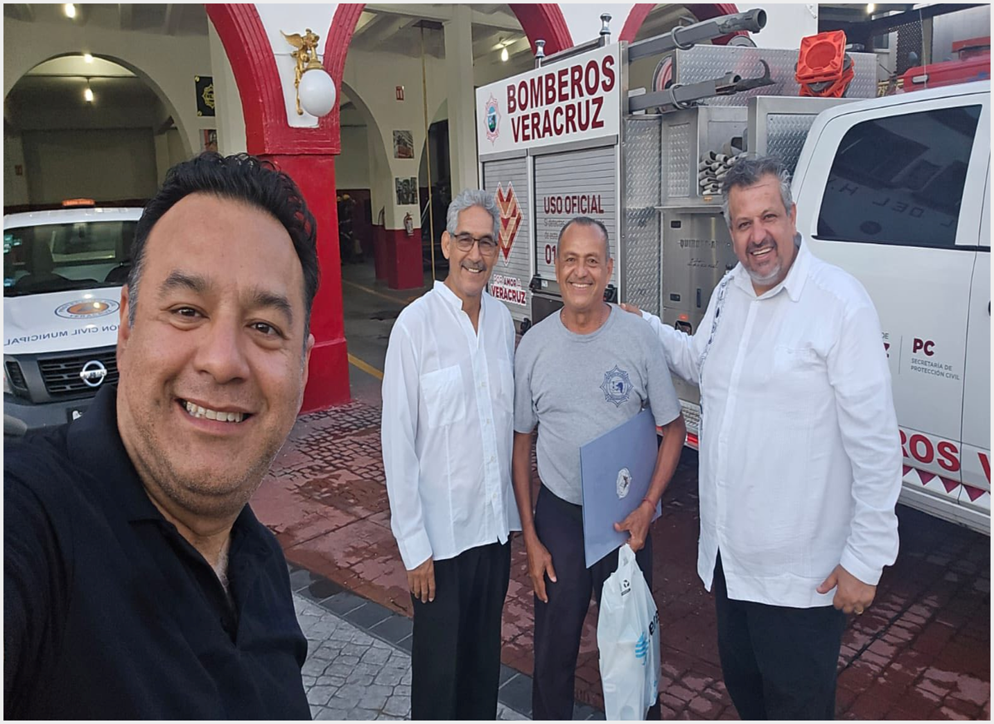 Lee más sobre el artículo Felicitación al H. Cuerpo de Bomberos.